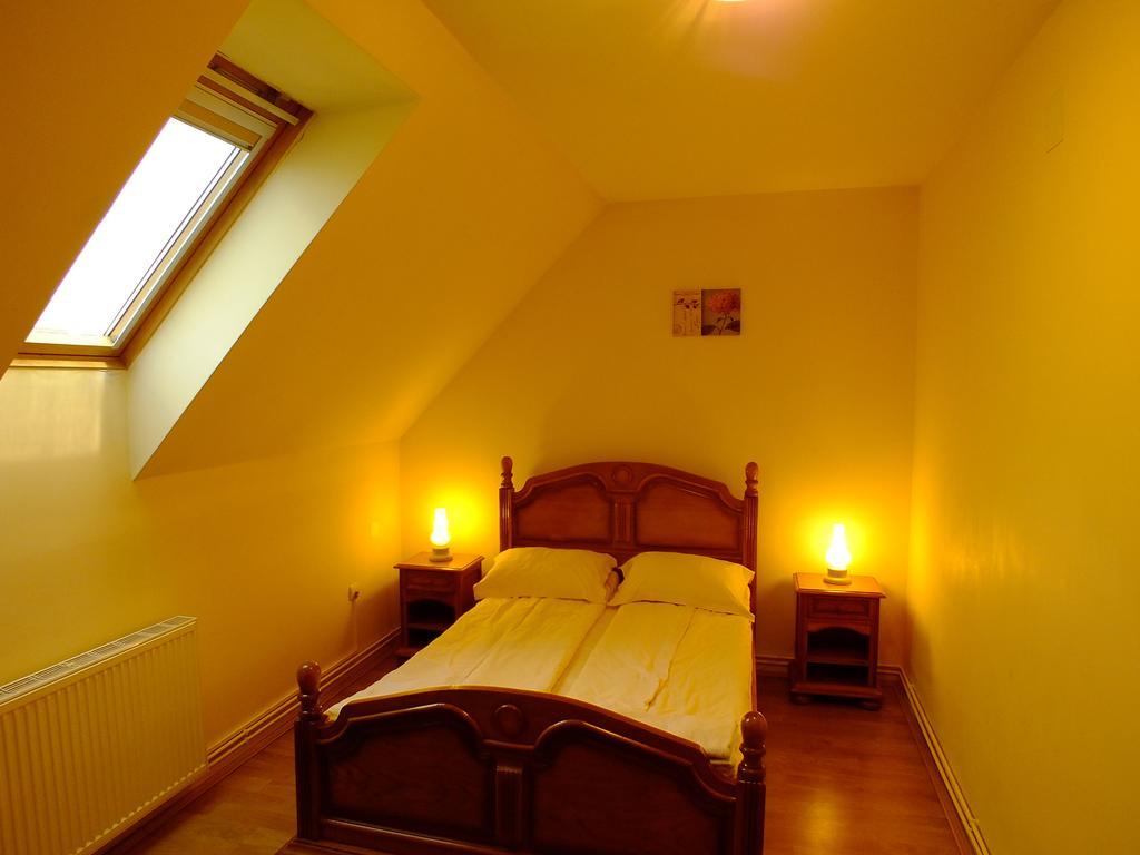 Motel Vector Acăţari Værelse billede