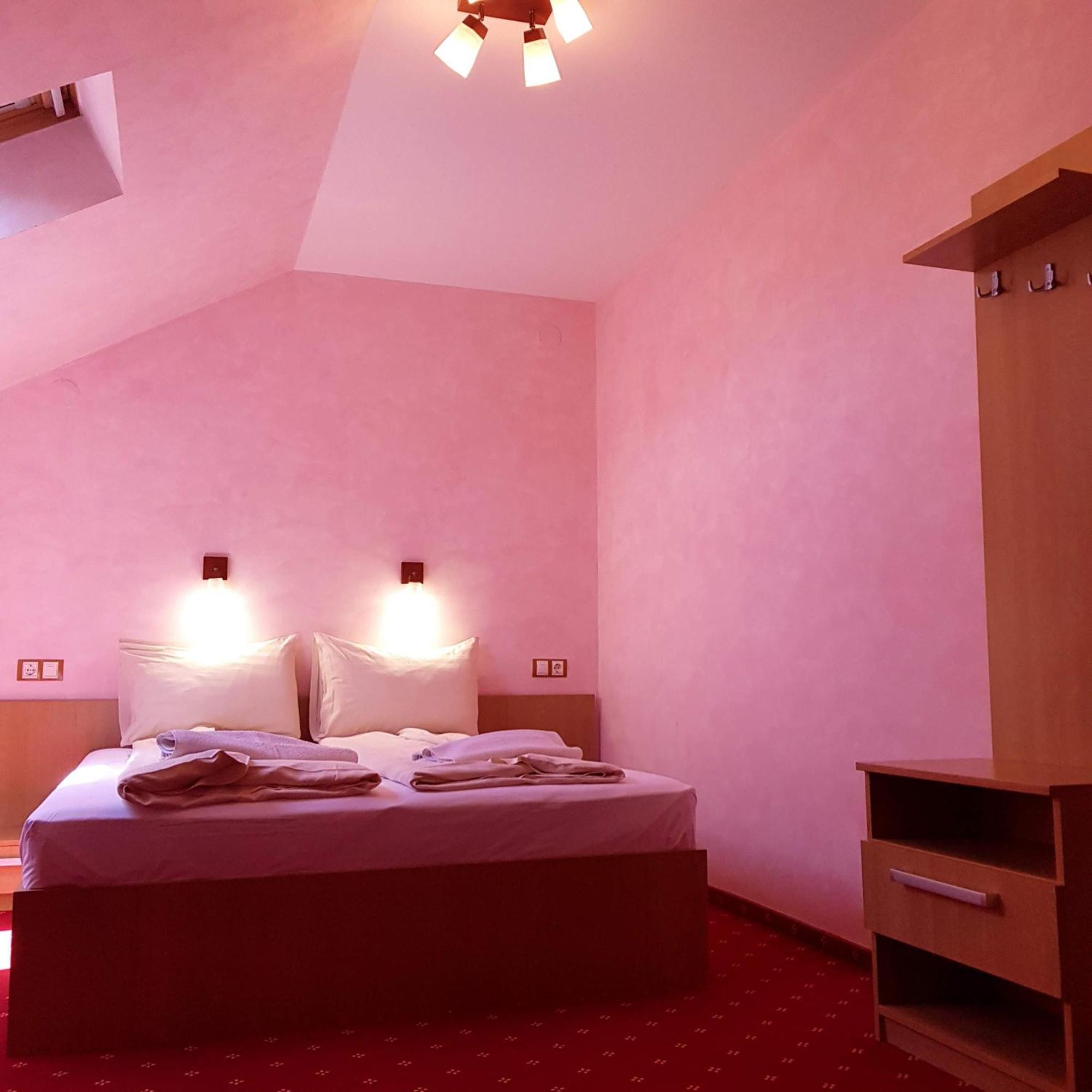 Motel Vector Acăţari Eksteriør billede